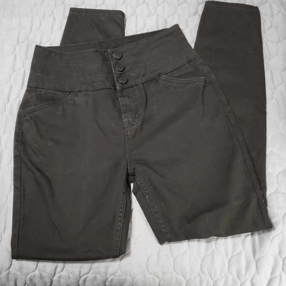 BDG Jeans Super-High Rise Twig Ankle 26x29